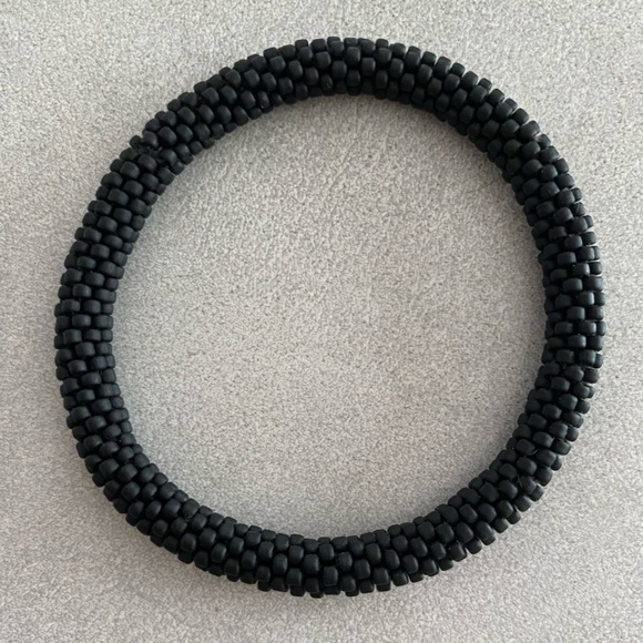 NEW!!! Lily & Laura Bracelet - Picture 2 of 2